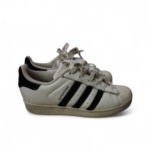 VTG Youth Boy Adidas Superstar White/Black Stripes Size US 4.5